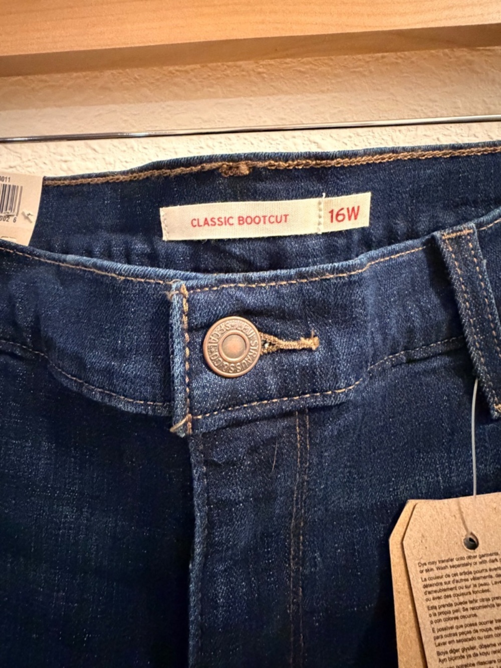 NWT Levi's Classic Bootcut Jeans Mid Rise Stretch - Size 16W (34" Inseam) - Picture 5 of 8